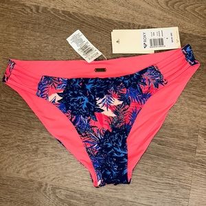 Roxy swim
